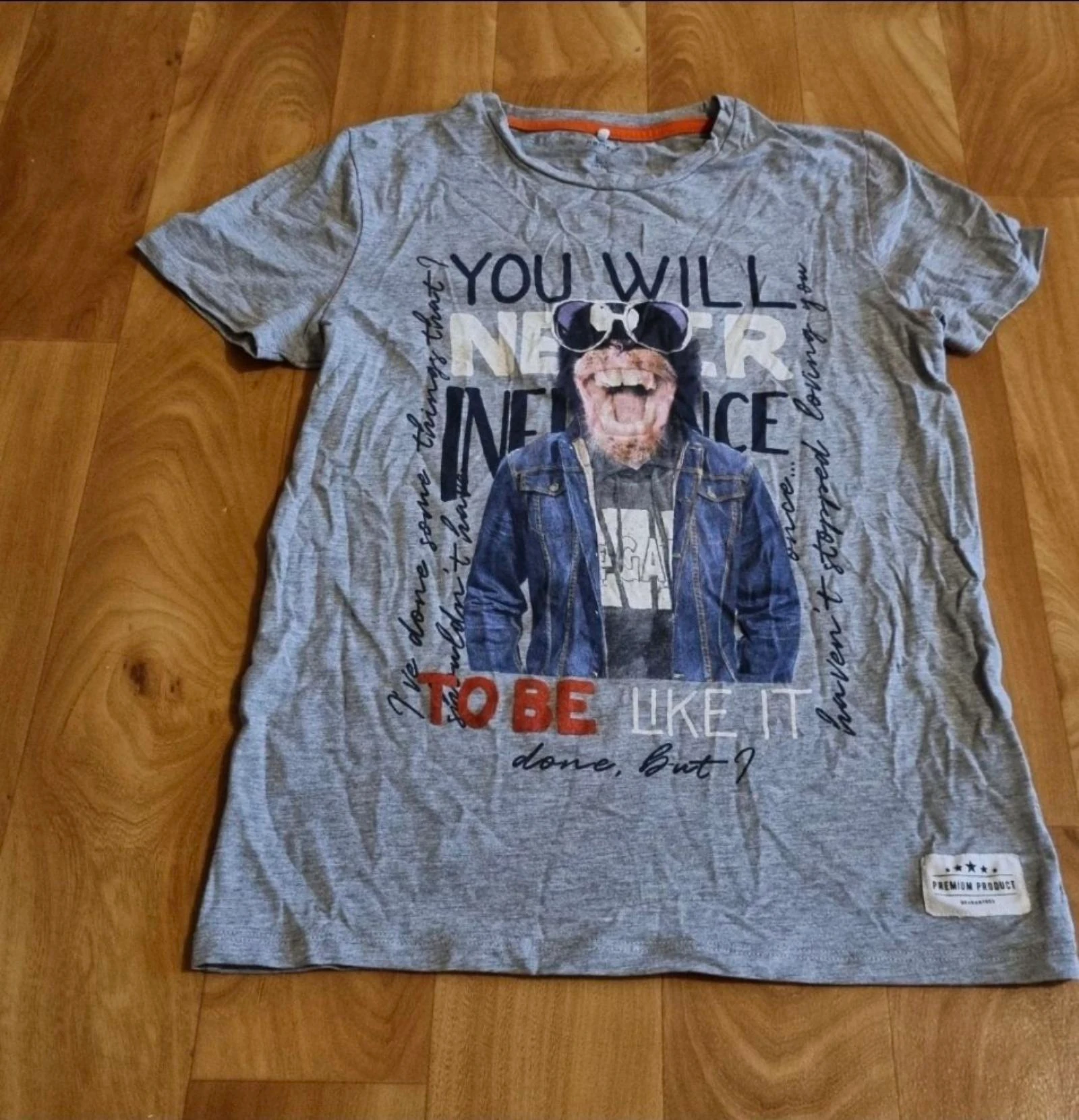 tshirt gris imprimé  manche courte Name it taille 11/12ans